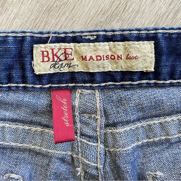 BKE Woman’s Madison Boot Cut Jeans size 30 - Picture 5 of 10